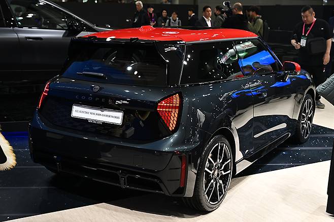 더 뉴 미니 JCW. 사진 김학수 기자