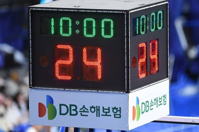 코트에 설치된 계시기. /사진=KBL 제공
