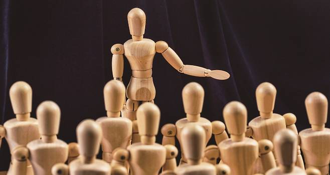 계엄대통령에게 계몽당했다는 진술은 여전히 고약하다.[사진｜게티이미지뱅크]