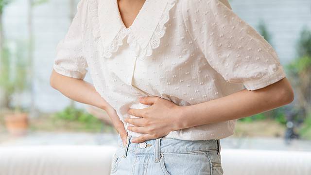 배에 가스가 차거나 더부룩한 느낌은 현대인들이 흔히 겪는 증상이다｜출처: 클립아트코리아