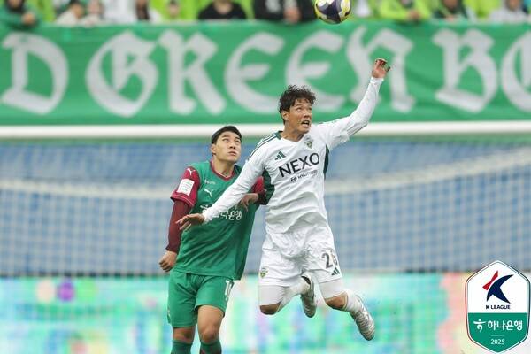 전북현대 홍정호와 대전하나시티즌 주민규. 사진┃한국프로축구연맹