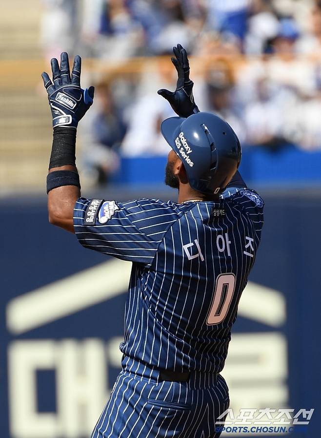 6일 대구 삼성라이온즈파크에서 열린 삼성 라이온즈와 한화 이글스의 경기. 3회말 2사 2,3루 삼성 디아즈가 적시타를 날린 뒤 환호하고 있다. 대구=박재만 기자 pjm@sportschosun.com/2025.04.06/