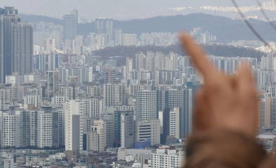 지난달 30일 서울 중구 남산에서 바라본 아파트 단지. 뉴시스