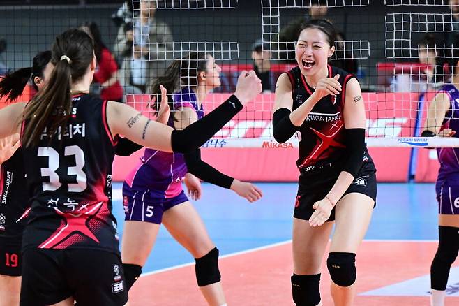 ▲ 정관장이 흥국생명에 2연승을 거두면서 챔피언결정전을 최종전으로 끌고 갔다. ⓒKOVO