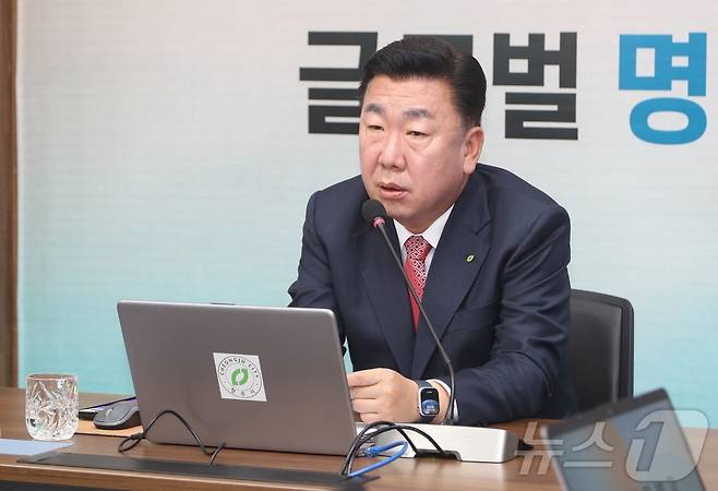 업무보고 주재하는 이범석 청주시장. (시 제공. 재판매 및 DB금지)