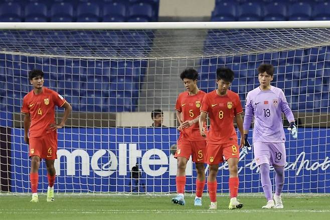 U-17 아시안컵 조별리그 탈락을 확정한 중국 축구대표팀. 사진=소후닷컴