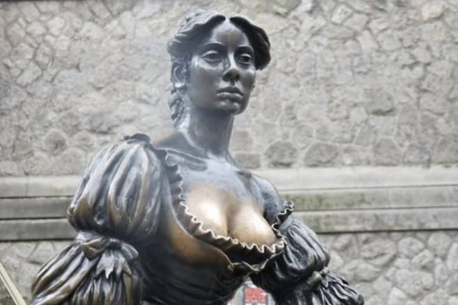 아일랜드 더블린의 몰리 말론 동상. [인스타그램]