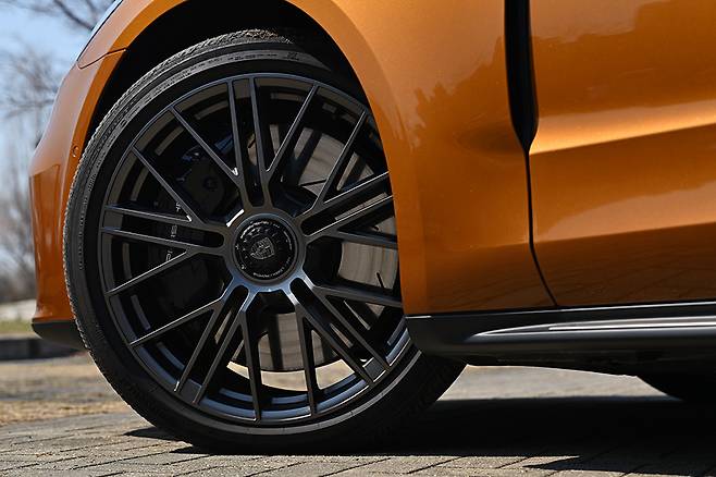 포르쉐 파나메라 터보 E-하이브리드. 사진 김학수 기자