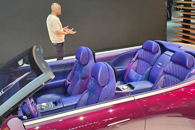 제네시스 엑스 그란 컨버터블 실내