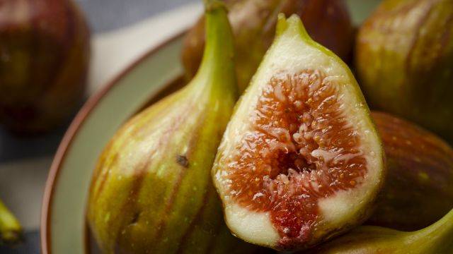 무화과는 대표적인 고칼슘 과일이다|출처: 클립아트코리아