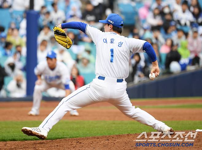 5일 대구 삼성라이온즈파크에서 열린 삼성 라이온즈와 한화 이글스의 경기. 삼성 이호성이 역투하고 있다. 대구=박재만 기자 pjm@sportschosun.com/2025.04.05/