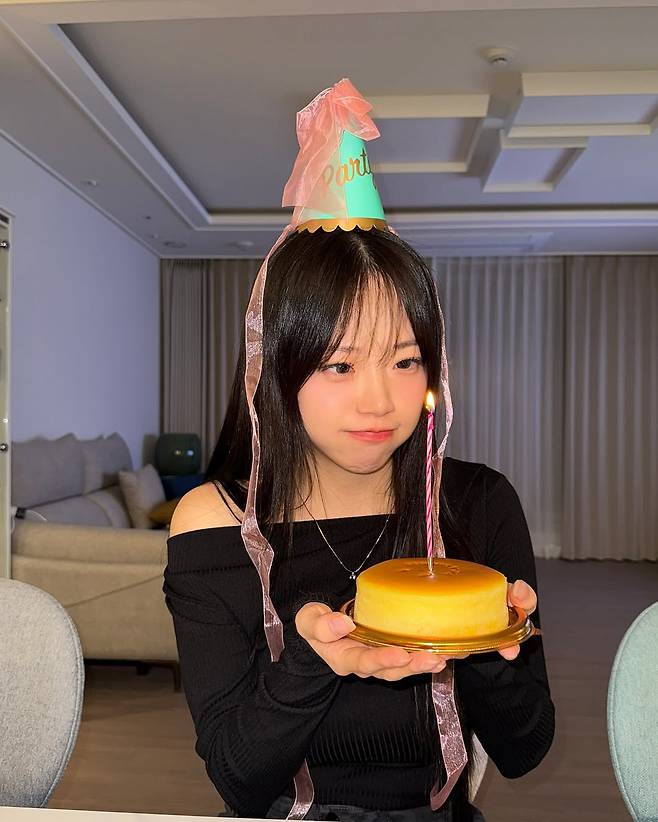 488256645_17863918635367513_6050447513403301558_n.jpg 최근 생일이었던 (구)시그니처 지원 인스타 사진 모음