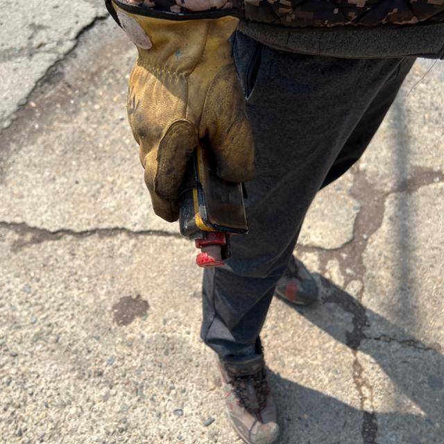 6일 경기 하남시 하남교산 공공주택지구에서 만난 지역 건자재 업체 관계자가 당국이 '선 이주, 후 착공' 약속을 지키지 않았다고 비판하고 있다. 김민호 기자