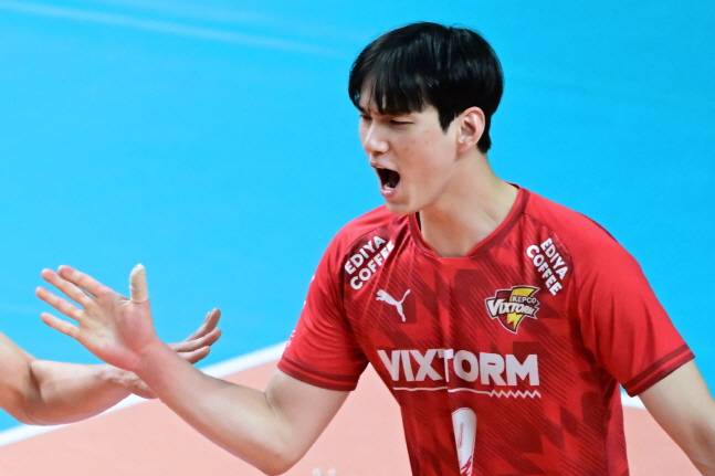 임성진-황택의-정지석 최대어 떴다, 남자배구 FA 25명 공시... 21일까지 협상 가능