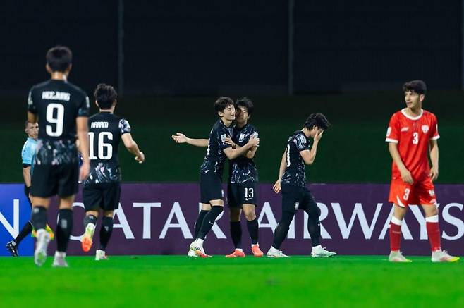 골 세리머니를 펼치는 한국 선수들 [AFC 홈페이지 캡처. 재판매 및 DB 금지]