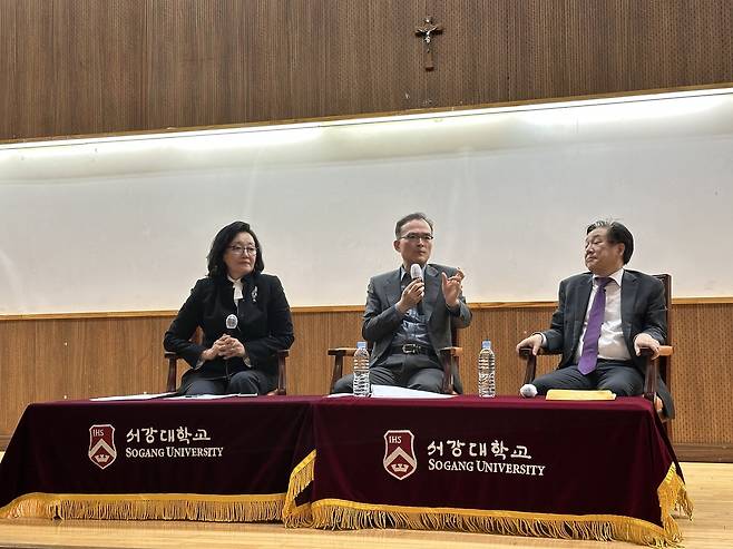 대담하는 문무일 전 검찰총장 [촬영 오규진]