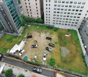 자금난을 이기지 못해 공매로 넘어간 서울 강남구 역삼동의 한 부지. /김범준 기자