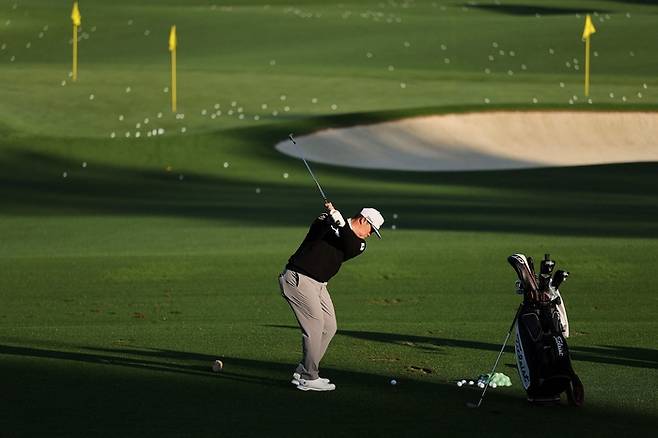 9일(한국시간) 마스터스 토너먼트 연습라운드 둘째날 이른 오전부터 연습을 하고 있는 임성재. AFP연합뉴스