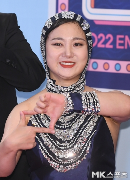 개그우먼 박나래가 거주 중인 55억 원대 자택에서 금품을 도난당한 사건이 발생한 가운데, 외부 침입 흔적이 발견되지 않아 ‘내부 소행’ 가능성이 제기되며 파장이 커지고 있다. / 사진 = 천정환 기자