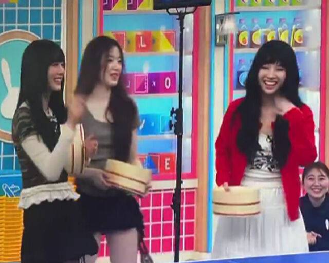 '여자아이들'이 목욕통으로 탁구를 하고 있다. / TBS '라빗토!' 캡처