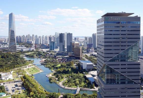 인천 송도센트럴파크, 경원재 한옥호텔 전경. 인천경제청 제공