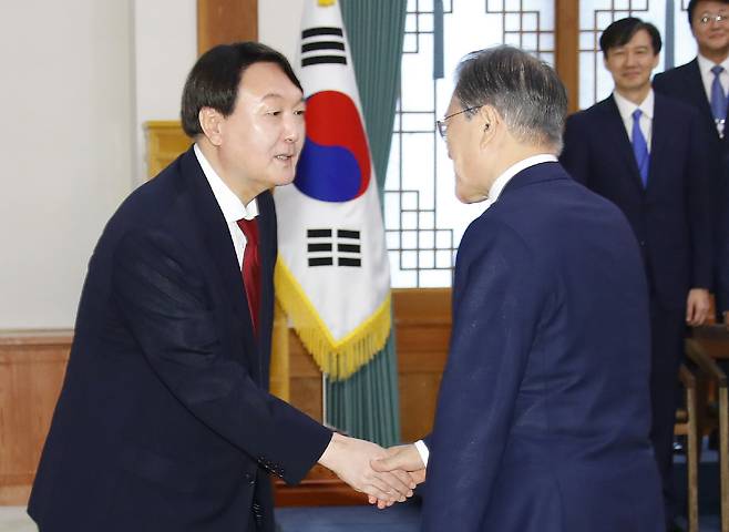 문재인 대통령이 2019년 7월25일 윤석열을 신임 검찰총장에 임명했다. ⓒ연합뉴스