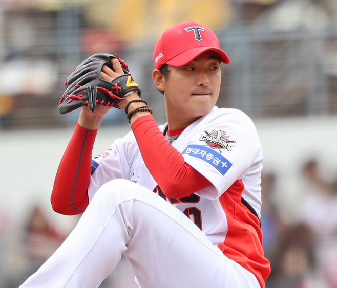 KIA 김도현은 지난 2022년 4월 1대2 트레이드를 통해 한화에서&nbsp;KIA로 유니폼을 바꿔 입었다. 올 시즌 KIA의 새로운 5선발 투수로 자리매김하며 자신의 향상된 기량을 마음껏 발휘하고 있다. 사진제공 ｜ KIA 타이거즈