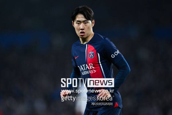 ▲ 파리 생제르맹 이강인의 아스널 이적설이 점점 커지고 있지만, 애스턴 빌라 임대 생활을 즐기고 있는 맨체스터 유나이티드 성골 마커스 래시포드의 선택에 따라 운명이 달라질 수 있다.