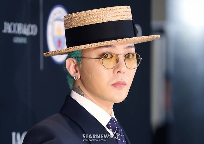 (서울=뉴스1) 권현진 기자 = 빅뱅 지드래곤이 24일 오후 서울 용산구 한남동 하얏트호텔에서 열린 워치&주얼리 브랜드 ‘제이콥앤코’ 코리아 부티크 그랜드 오픈 행사에 참석하고 있다. 2025.2.24/뉴스1  Copyright (C) 뉴스1. All rights reserved. 무단 전재 및 재배포,  AI학습 이용 금지. /사진=(서울=뉴스1) 권현진 기자
