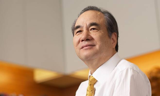 프리드라이프 인수에 나선 윤석금 웅진그룹 회장의 모습. 웅진 제공