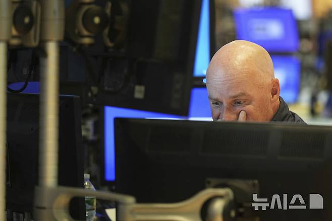 [뉴욕=AP/뉴시스] 9일(현지 시간) 미국 뉴욕의 뉴욕증권거래소 모습. 2025.04.10.