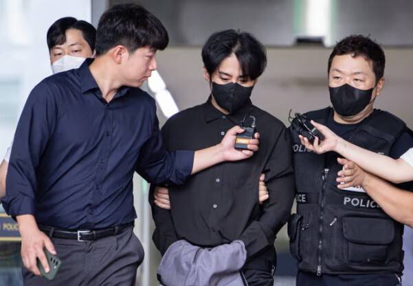 집단으로 마약류를 투약한 혐의로 재판에 넘겨진 유튜버 BJ 세야가 1심에서 징역 3년 6개월을 선고받았다. 뉴스1