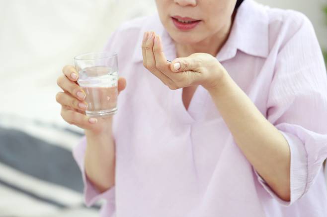 몸에 좋다는 비타민 미네랄을 먹는 시기와 방법이 있다. 제대로 먹어야 체내 흡수율을 높일 수 있다.  [사진=클립아트코리아]