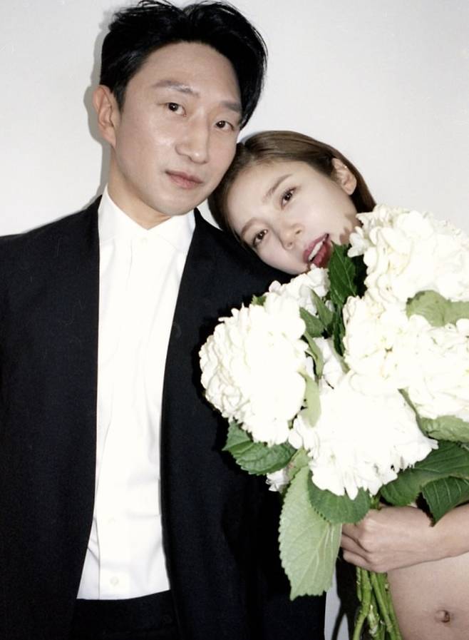 이규혁 감독-손담비. 손담비 인스타그램
