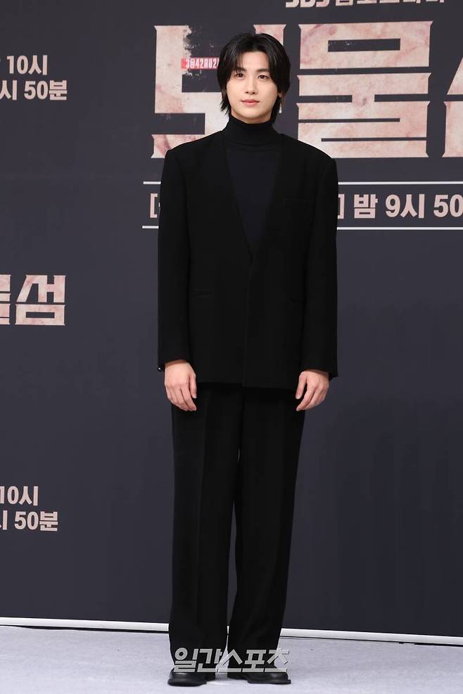 배우 박형식이 21일 오후 서울 양천구 목동SBS에서 열린 새 금토드라마 '보물섬' 제작발표회에서 참석해 포즈를 취하고 있다. '보물섬'은 2조원의 정치 비자금을 해킹한 서동주가 자신을 죽인 절대 악과 그 세계를 무너뜨리기 위해 모든 것을 걸고 싸우는 인생 풀베팅 복수전. 21일 밤 10시 첫 방송. 서병수 기자 qudtn@edaily.co.kr /2025.02.21/