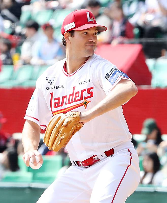 ▲ 9일 대구 삼성전에서 7이닝 13탈삼진 1실점으로 역투한 드류 앤더슨 ⓒSSG랜더스