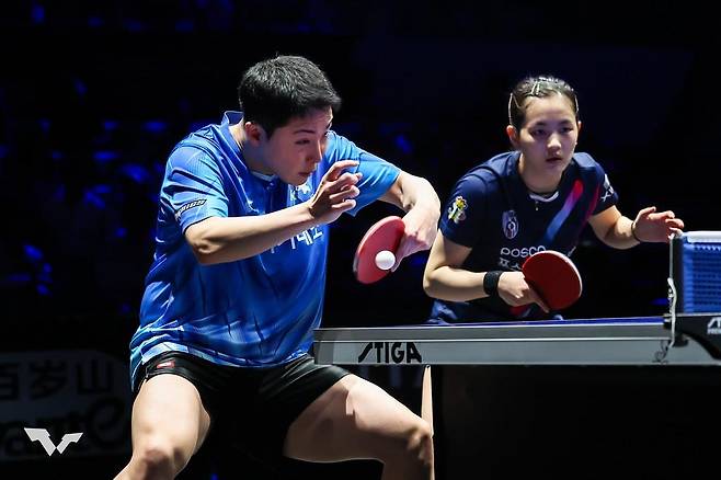 탁구 혼합복식에 나선 임종훈(왼쪽)과 김나영 [WTT 인스타그램 캡처. 재판매 및 DB 금지]