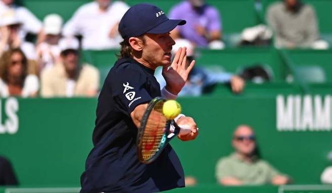 알렉스 드 미노. ATP투어