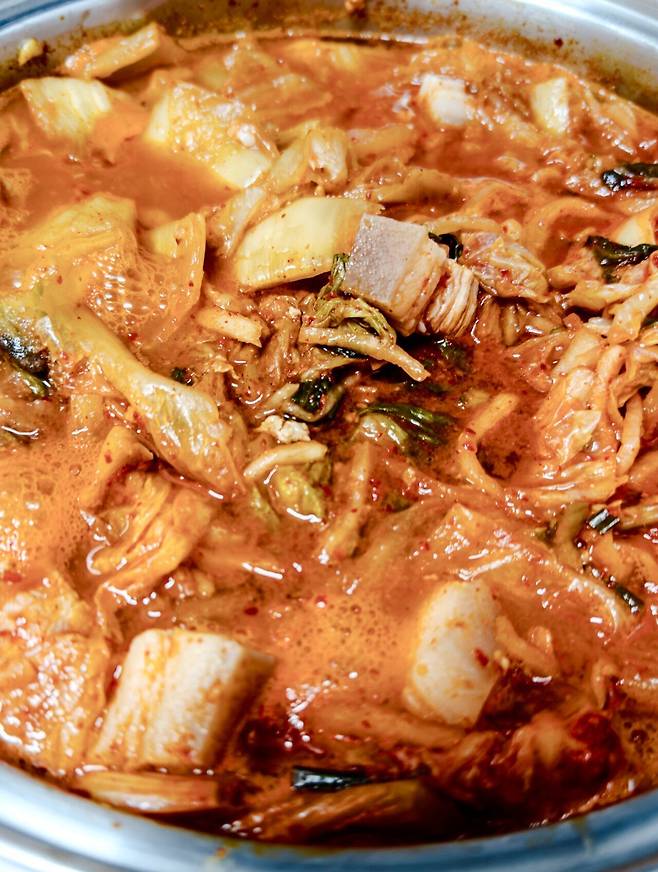 IMG_8131.jpeg 김치찌개 먹어요