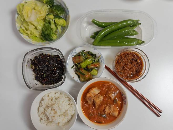 IMG_8145.jpeg 김치찌개 먹어요