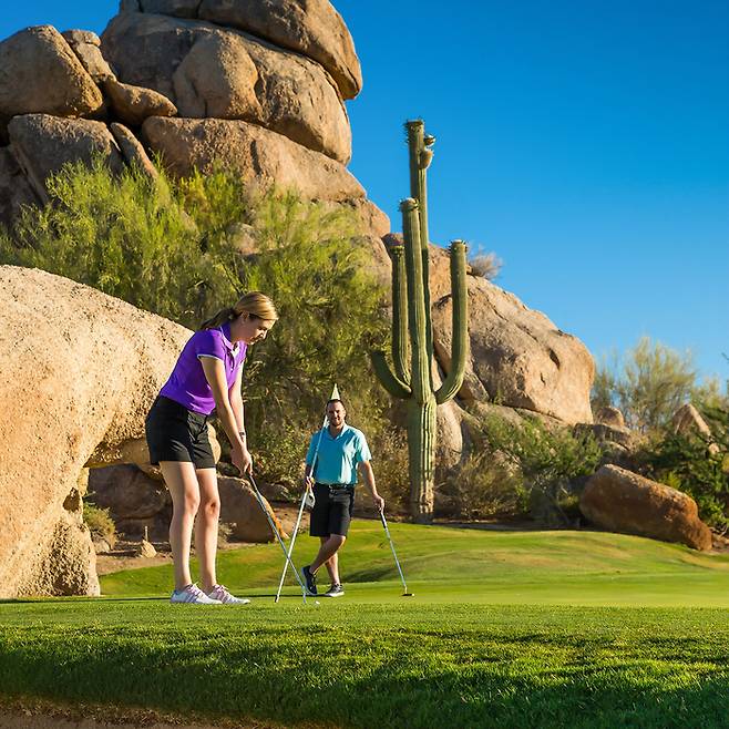 애리조나주에서는 독특한 풍광을 즐기며 골프를 칠 수 있다. / 사진=미국관광청