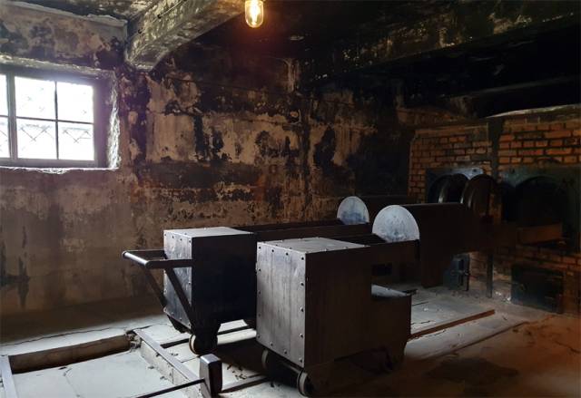 ▲ 아우슈비츠 수용소의 시신 소각로. ⓒ김재명