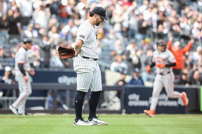이정후에게 6회초 역전 홈런을 내준 양키스 선발 카를로스 로돈. Imagn Images연합뉴스
