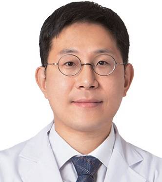 차경호 연세스타병원 신경외과 원장 / 현 고려대 의과대 외래교수, 현 대한신경외과학회 정회원, 현 대한스포츠의학회 정회원, 전 서울척병원 전임의, 전 의정부 서울척병원 진료과장