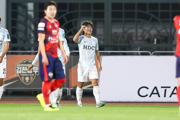 코리아컵 김천상무전에서 프로 데뷔골을 기록한 이동훈 / 부산아이파크 제공