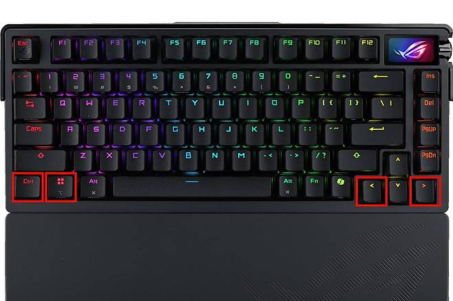 가상 데스크톱 화면을 빠르게 전환하려면 ‘컨트롤(Ctrl)ㆍ윈도(Win)ㆍ방향키(좌우)’를 눌러주면 됩니다 / 출처=IT동아