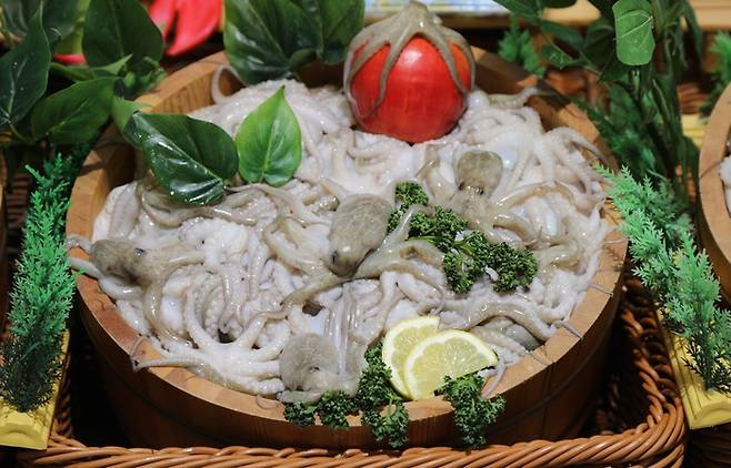 태국산 반값 주꾸미. [사진 = 이마트]