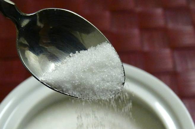 단맛을 내는 데 쓰이는 인공 감미료 '사카린'이 항생제 내성을 없앨 수 있다는 연구 결과가 나왔다. 사진은 사카린 참고 이미지. /사진=뉴시스