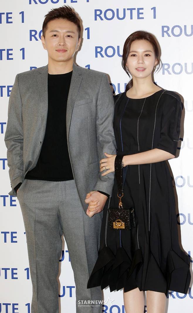 왼쪽부터 배우 진태현, 박시은 부부 /사진=김창현 기자 chmt@