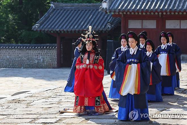 지난해 '묘현, 왕후의 기록' 공연 모습  [연합뉴스 자료사진]